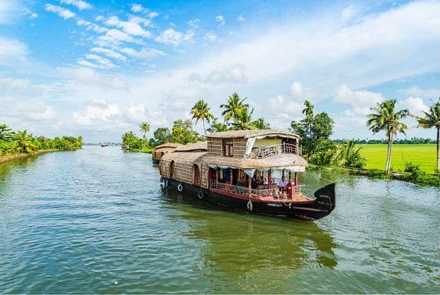 Kerala backwater and beaches tour packages